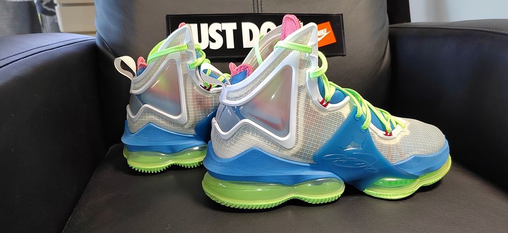 Nike Lebron XIX, номер 42,5