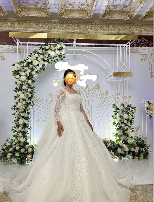 Свадебное платье. Одевала сама