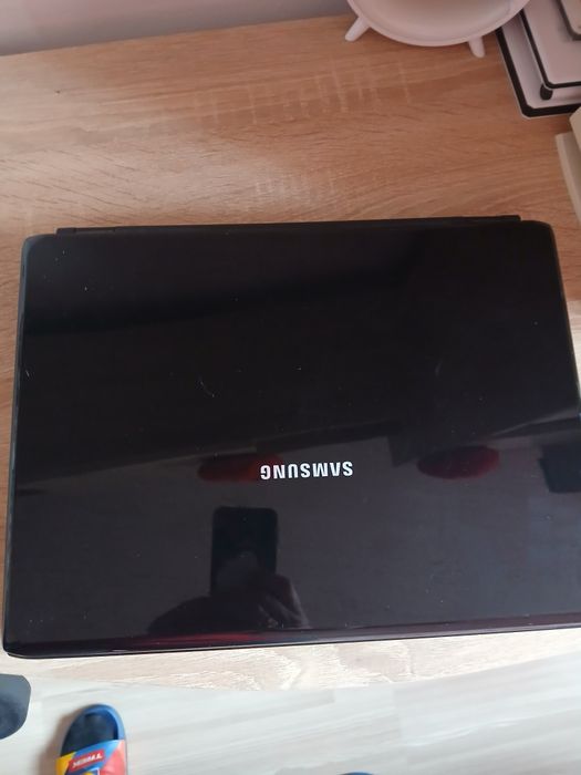Laptop Samsung E152