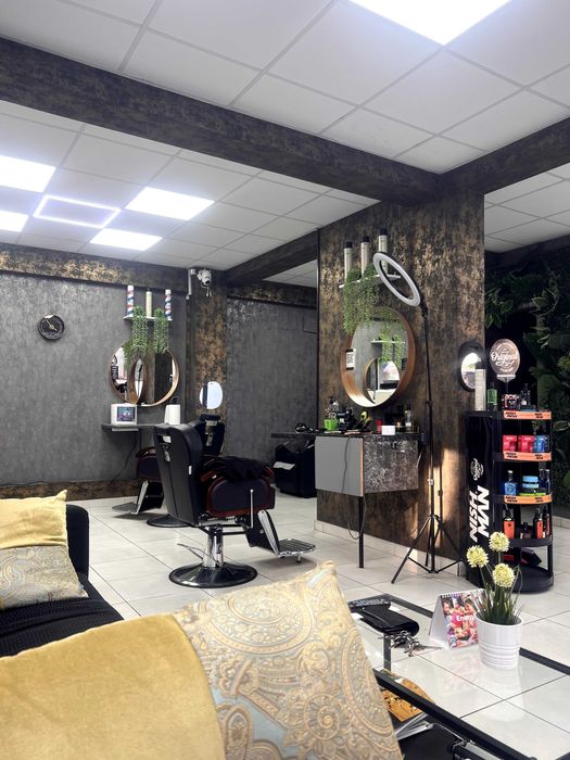 Vand/predau barber shop Popesti Leordeni, pe str Oituz