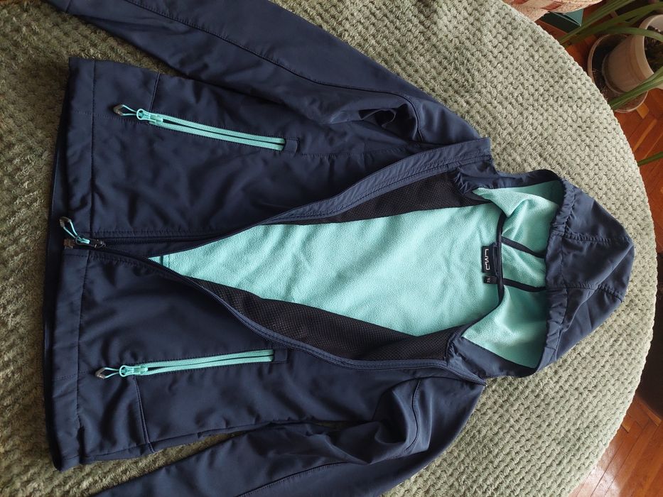 Якета за момиче.