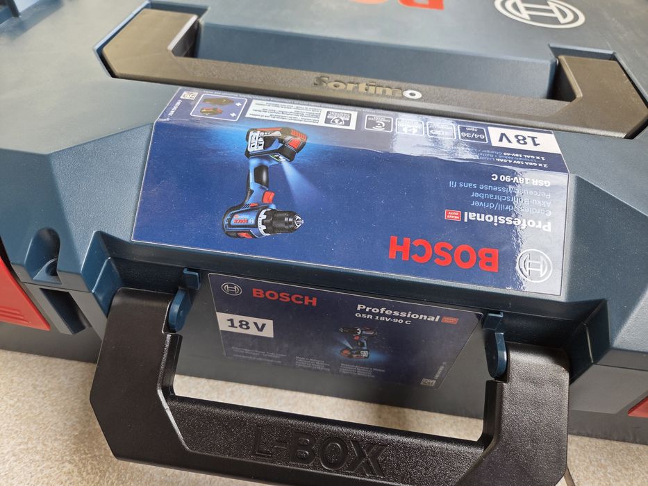Акумулаторен винтоверт BOSCH GSR 18V-90 C 06019K6003 2 батерии зарядно