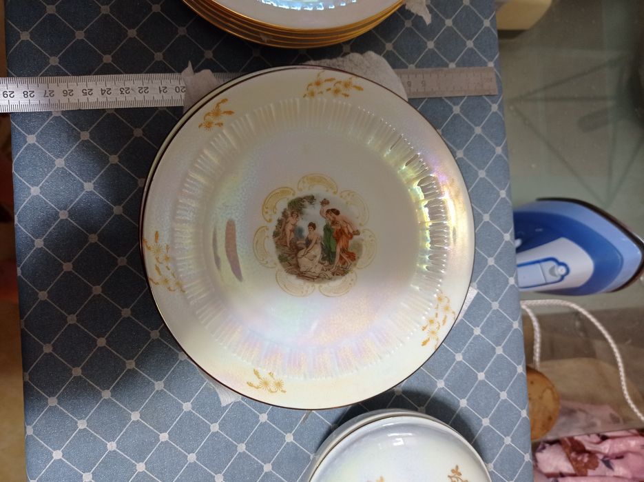 Блюдца от сервиза МАДОННА