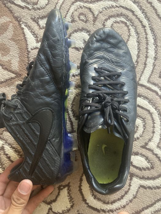 Продам оригинальные бутсы