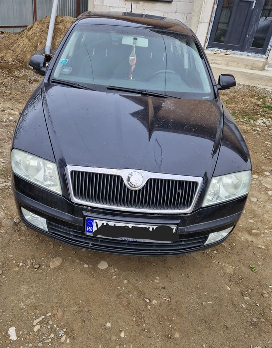 Se vinde masina 2100e ușor negociabilă