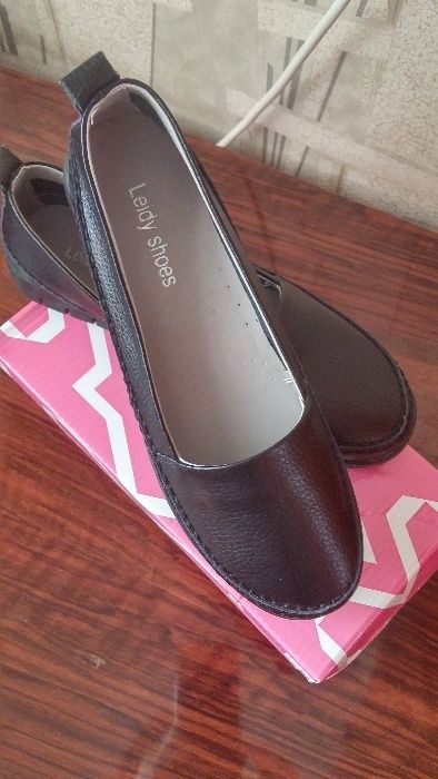 Мокасины новые 40-размер,кожа,25,5 см