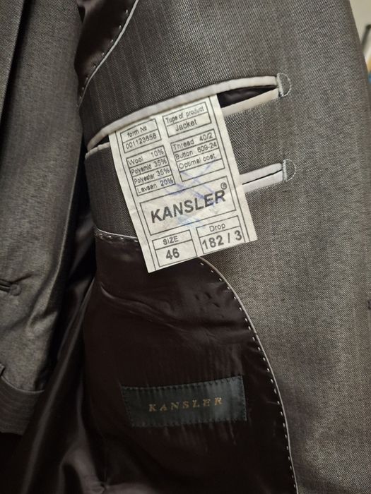 Продаю мужской костюм