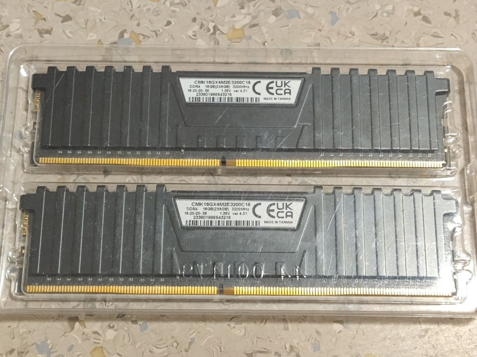 Kit RAM Corsair Vengeance LPX 16GB DDR4 3200MHz CL16 (2x8GB) - Noi