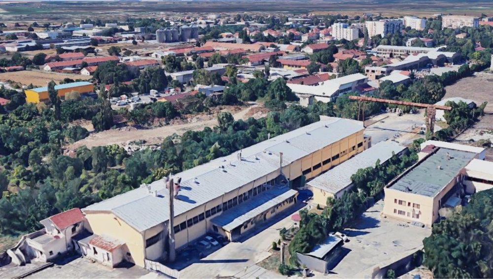Продава се Промишлена сграда в Гурково - 3599 кв.м за 1001 €/кв.м - Снимка #1