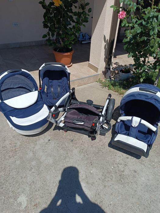 Cărucior copii 3 in 1.