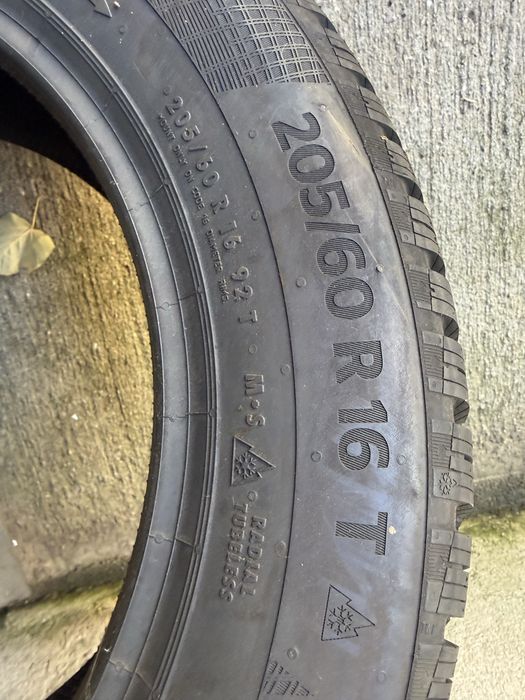 Vand anvelopa 205/60/16 continental wintercontact noua