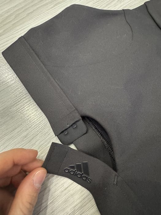 Спортно бюстие Adidas чисто ново