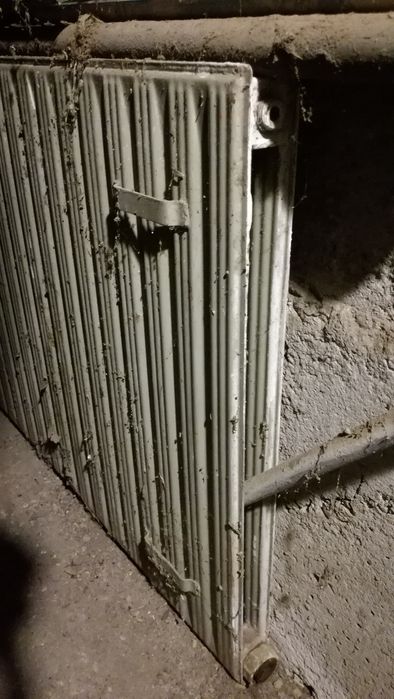 Продавам панелни водни радиатори.