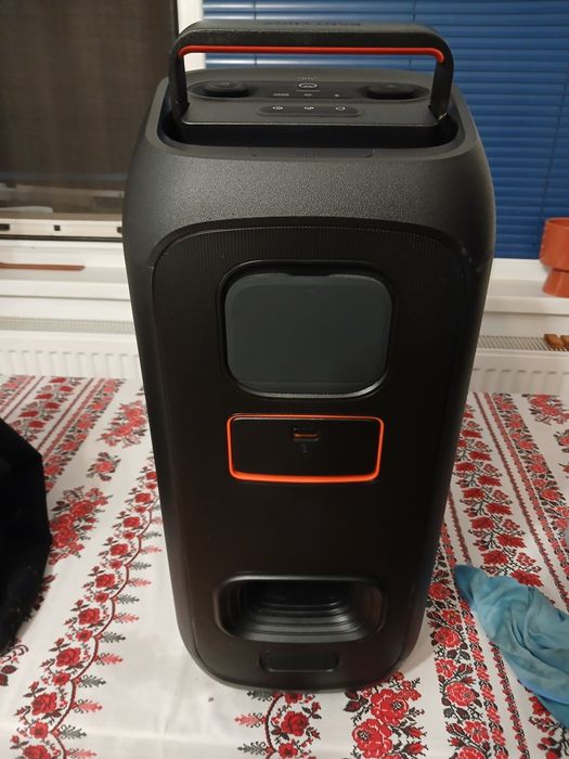 Jbl partybox club 120  nou