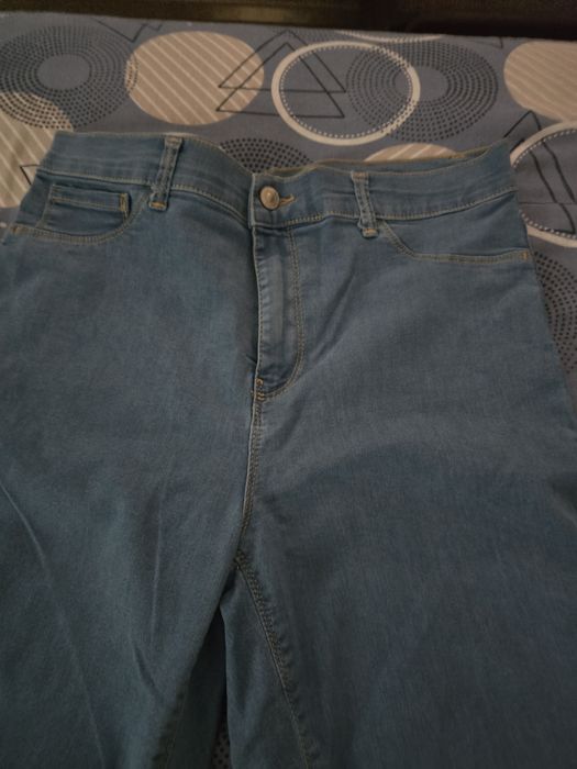 Нови дънки размер W 30за 10 евро