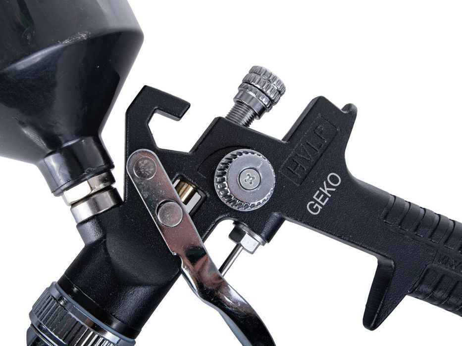 Pistol de vopsit hvlp cu 4 duze 1.3 / 1.4 / 1 / 2.0
