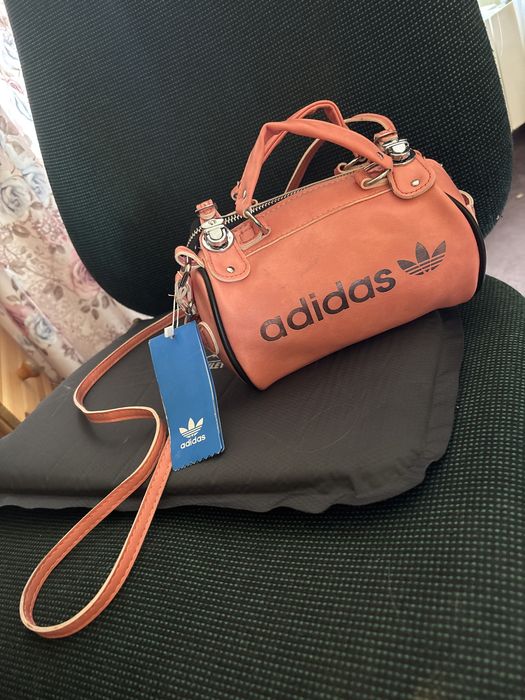 Чанта розова нова “Adidas”