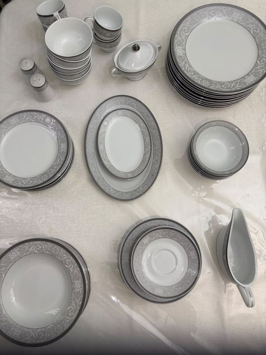Продается японский фарфоровый сервиз