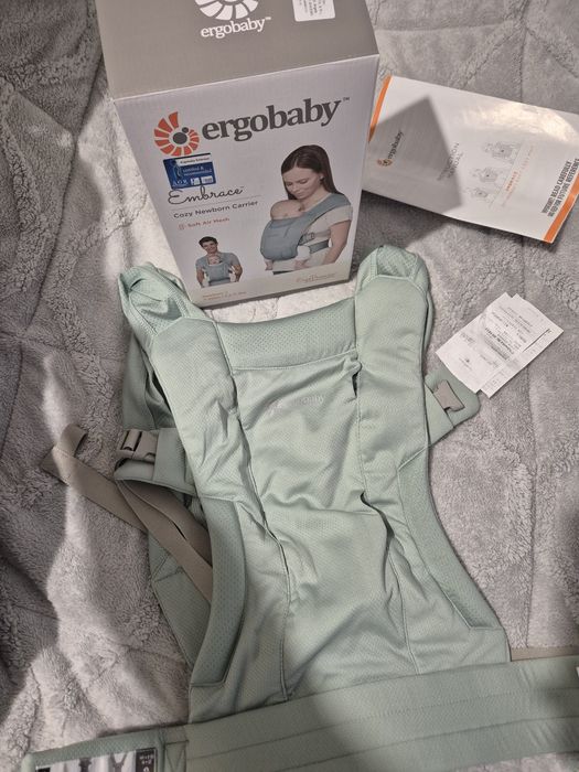Ergobaby embrace