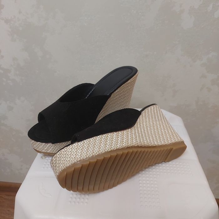 Продам босоножки ,размер 38