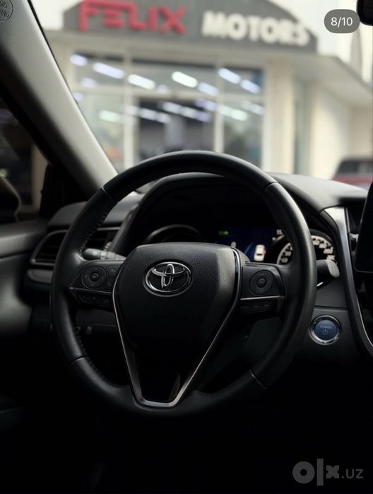 Toyota Camry Hybrid Limited