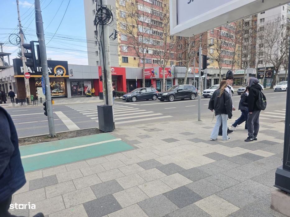 Spațiu comercial Piața Petrodava!