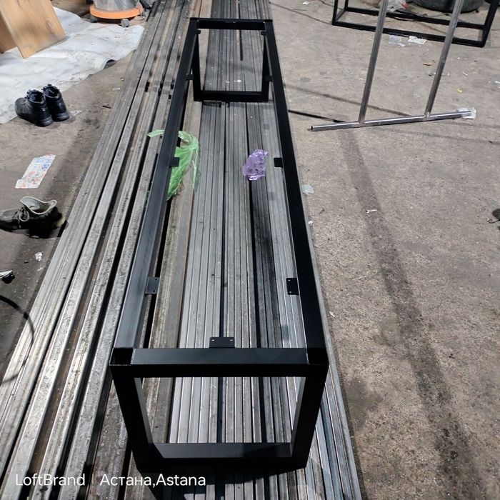 Подстолье в стиле лофт. Лофт мебель