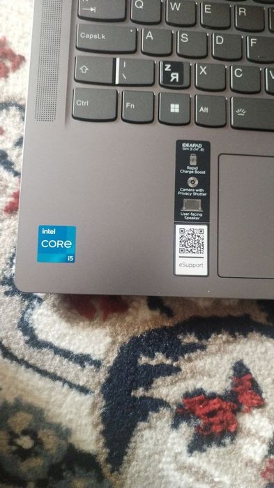 Noutbook sotiladi. Yangi. Lenovo.