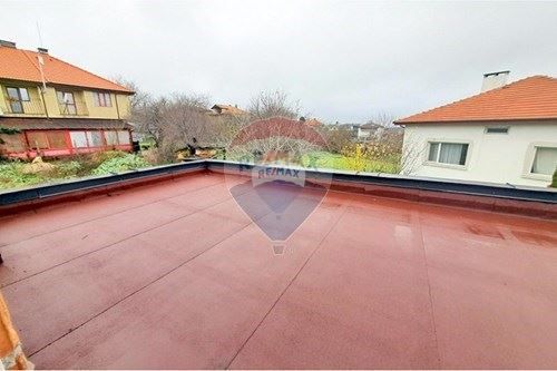 Продава се Къща в с. Звездица, Област Варна - 209 кв.м за 838 €/кв.м - Снимка #12