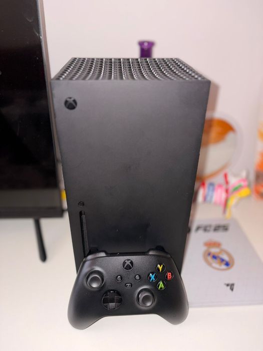 Xbox seria x 1tb cu fc25