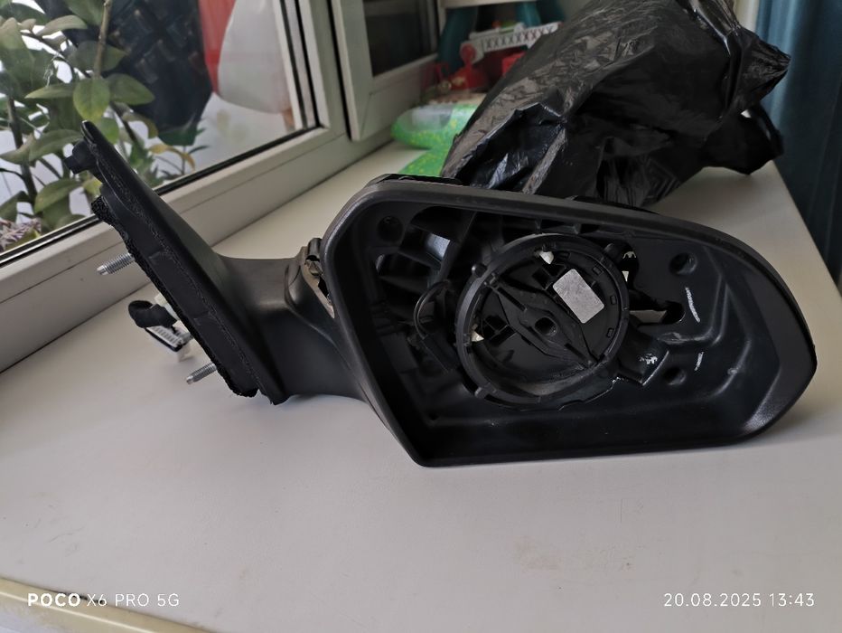 Продам корпус зеркало Хуйндай Соната