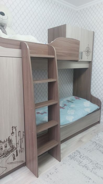 Двухъярусная кровать