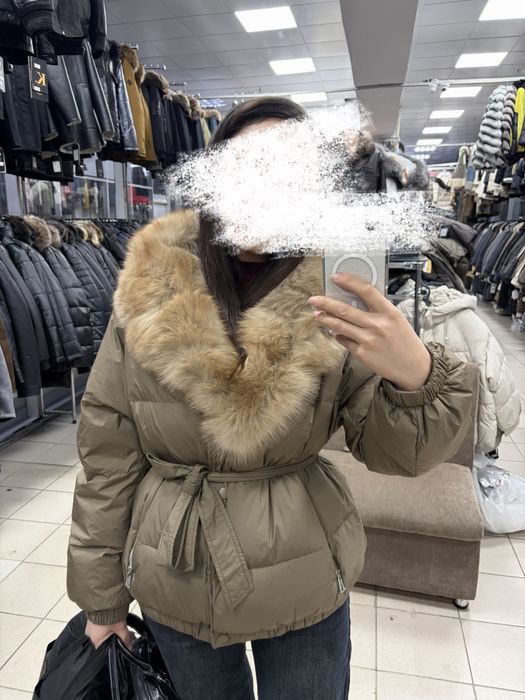 Продам куртку воротник песец под соболь