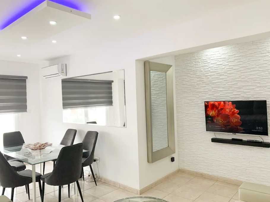 Дава се под наем Тристаен апартамент в Пловдив, Остромила - 74 кв.м за 311.1 € - Снимка #1