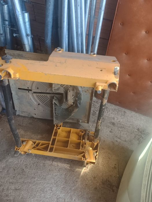 Комбиниран настолен циркуляр, герунг DeWalt DW743 2000W