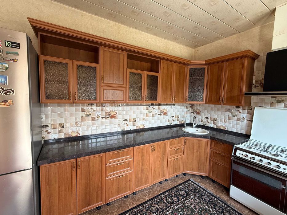 ПРОДАЖА, Качественная кухонная мебель, натуральный КВАРЦЕВЫЙ КАМЕНЬ