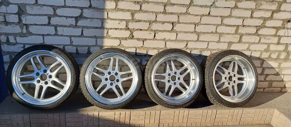 диски с 2 комплектами резины