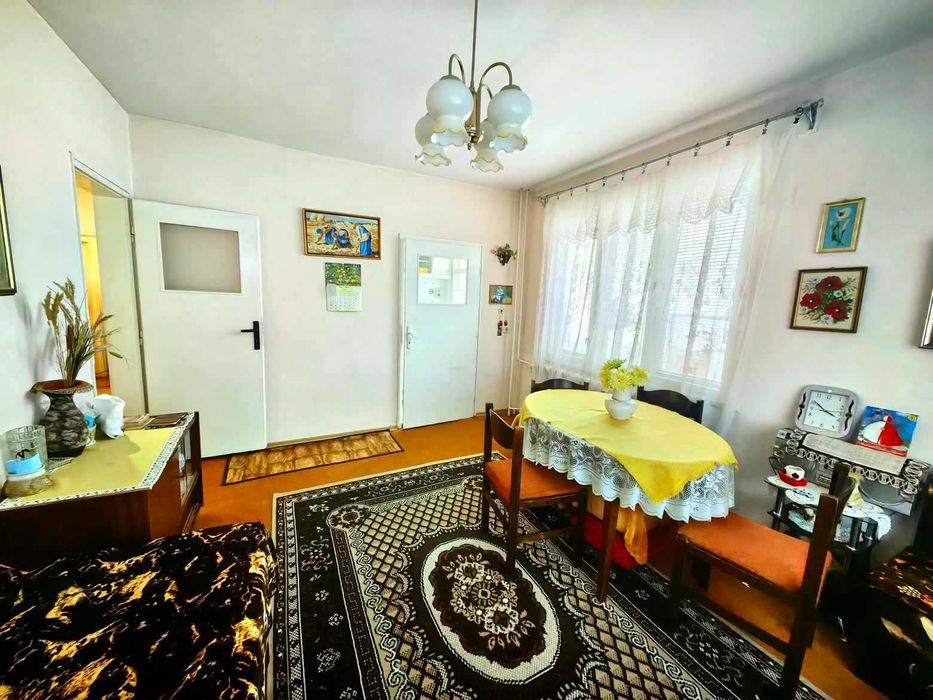Продава се Многостаен апартамент в Разград, Център - 92 кв.м за 1359 €/кв.м - Снимка #1