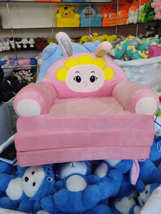 Мягкая кресло раскладной для детей очень качественный и удобный