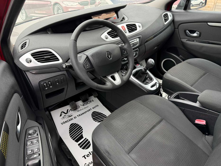 *RATE*Renault Megane Scenic 1.6 Benzina 110Cp An 2010 7 locuri Clima!