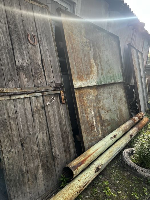 Продам железные ворота вместе с Калиткой и тубами