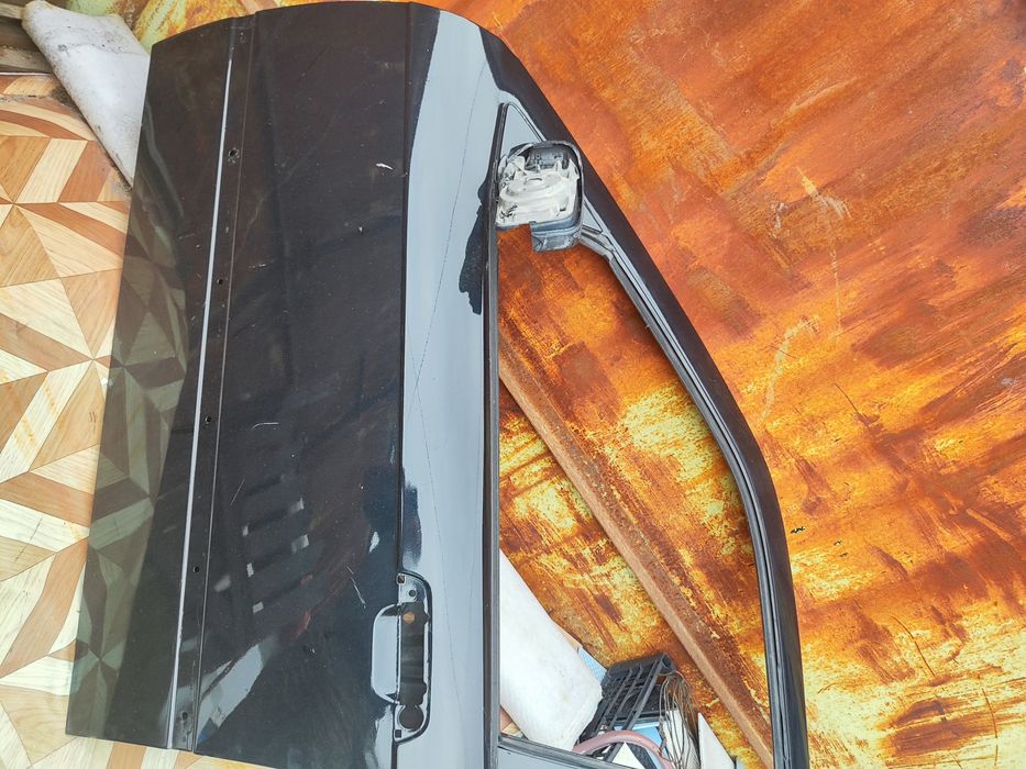 БМВ 318 (Е 36) дверь передняя левая