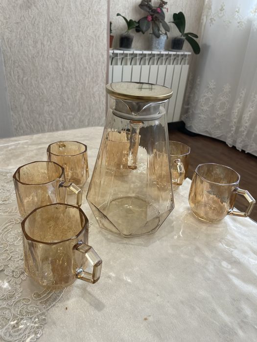 Стеклянный кувшин комплект