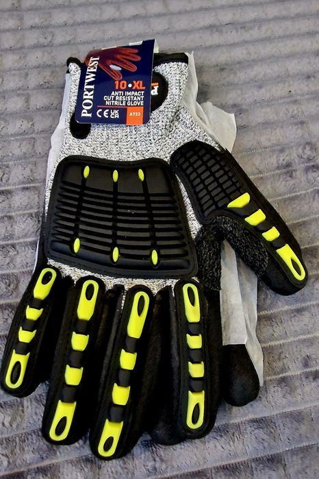 Продам перчатки зашитные СИЗ