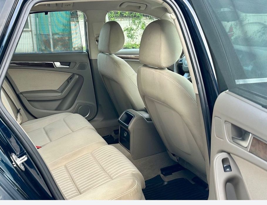 Audi A4 B8 avant 2.0 tdi 143 CP 8+1 Multritonic