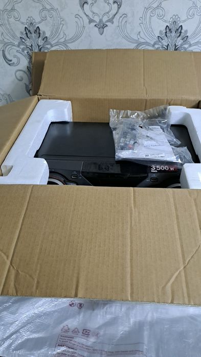 LG xboom cl98 3500 watt rms