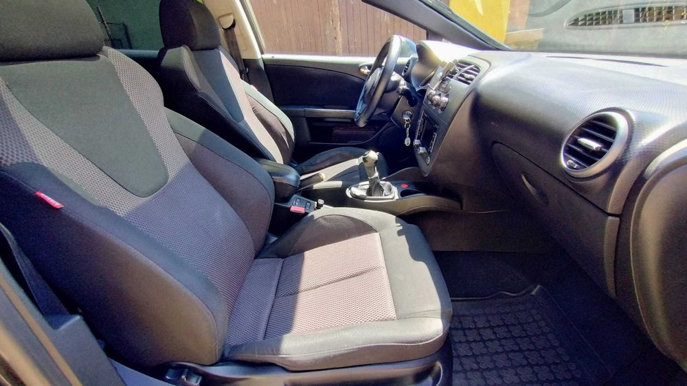 Seat Leon 1.6 2009- benzină+GPL, trapa-foarte bine intretinut!
