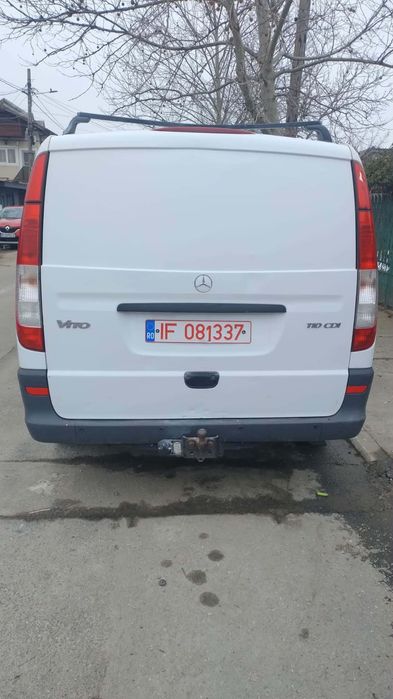 Vând Mercedes vito