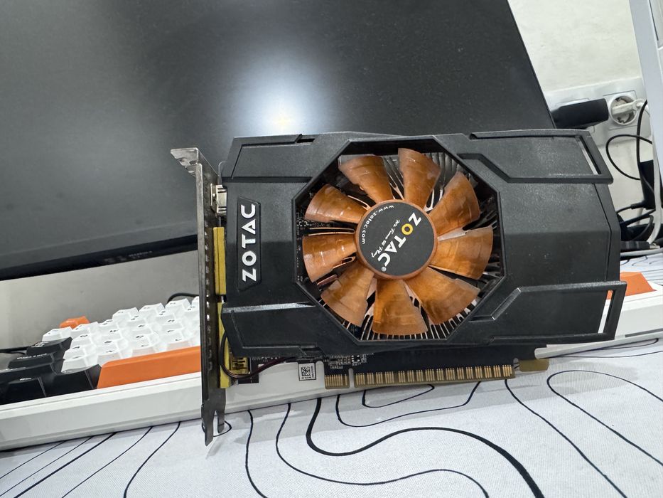 Видоекарта GTX 750Ti 2GB