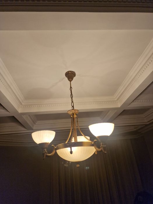 Люстра очень стильная